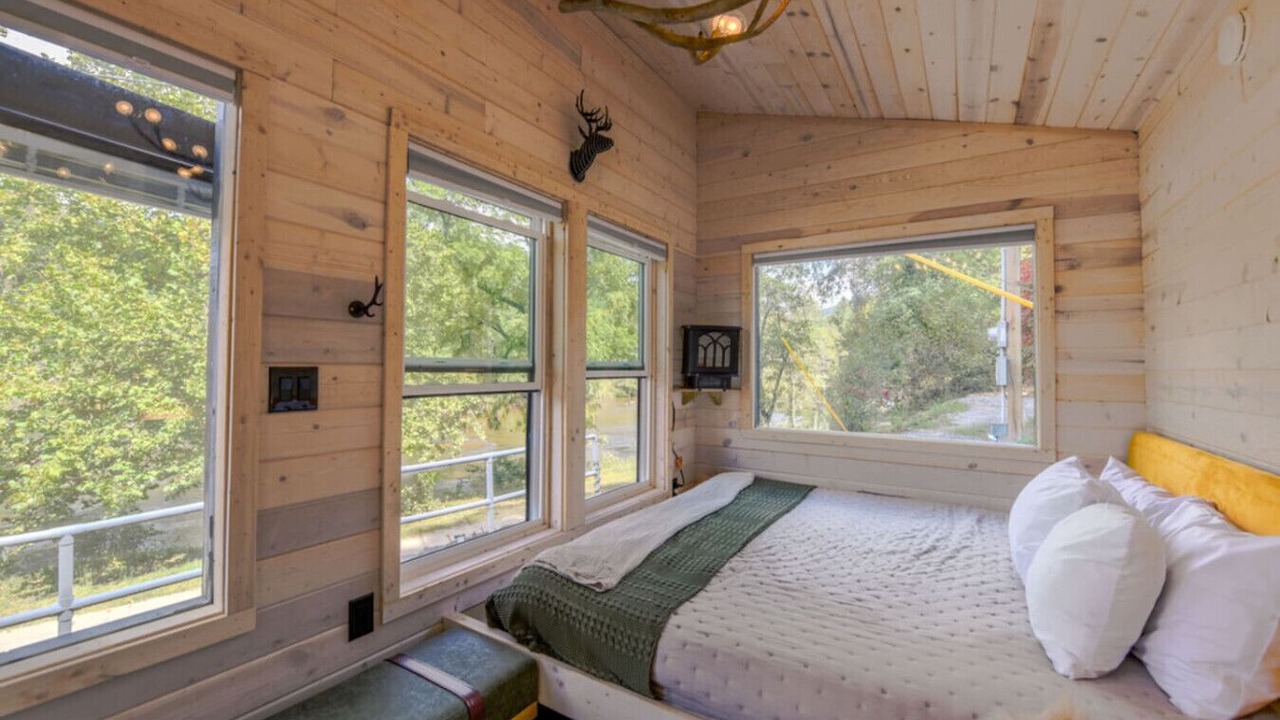 Photo of Bedroom in Sylva