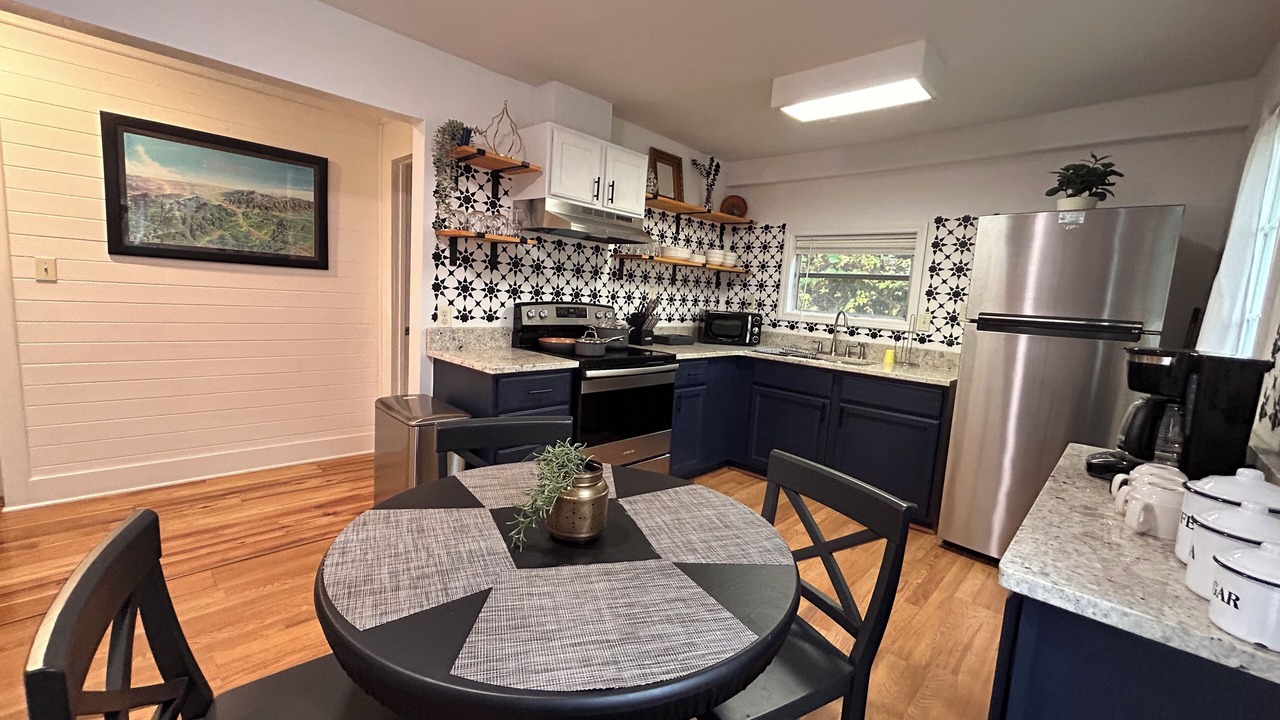 Photo of Kitchen in Chimney Rock