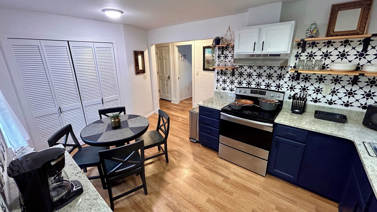 Photo of Kitchen in Chimney Rock