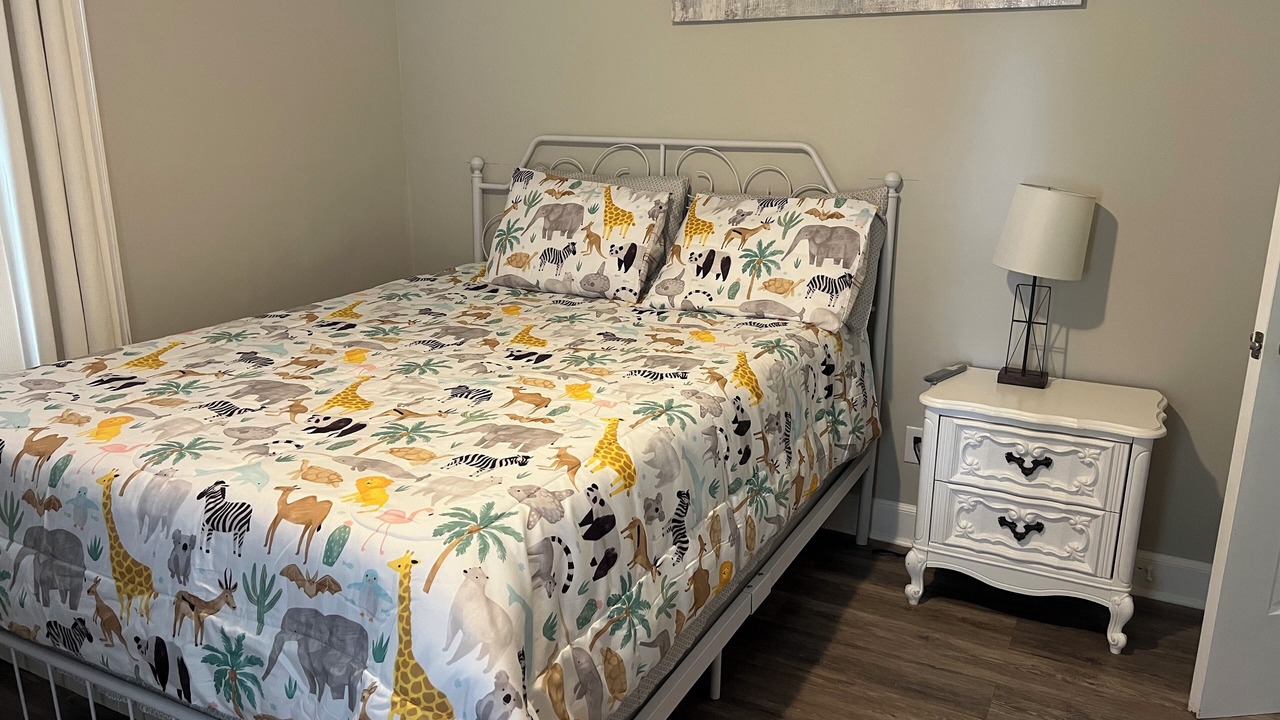 Photo of Bedroom in Glen Raven