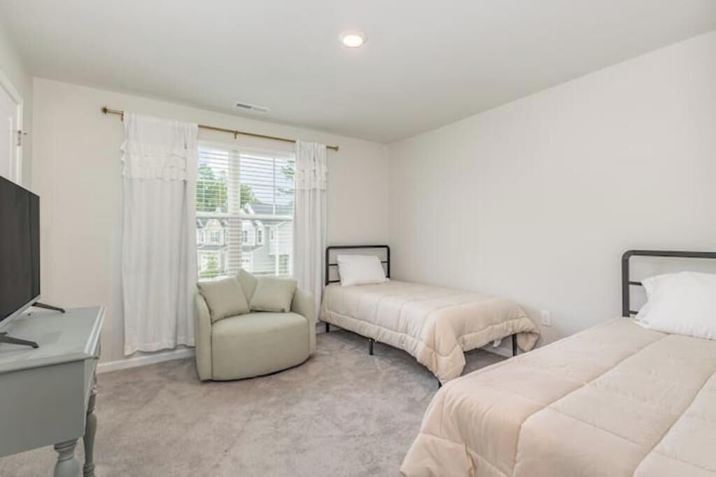 Photo of Bedroom in Garner