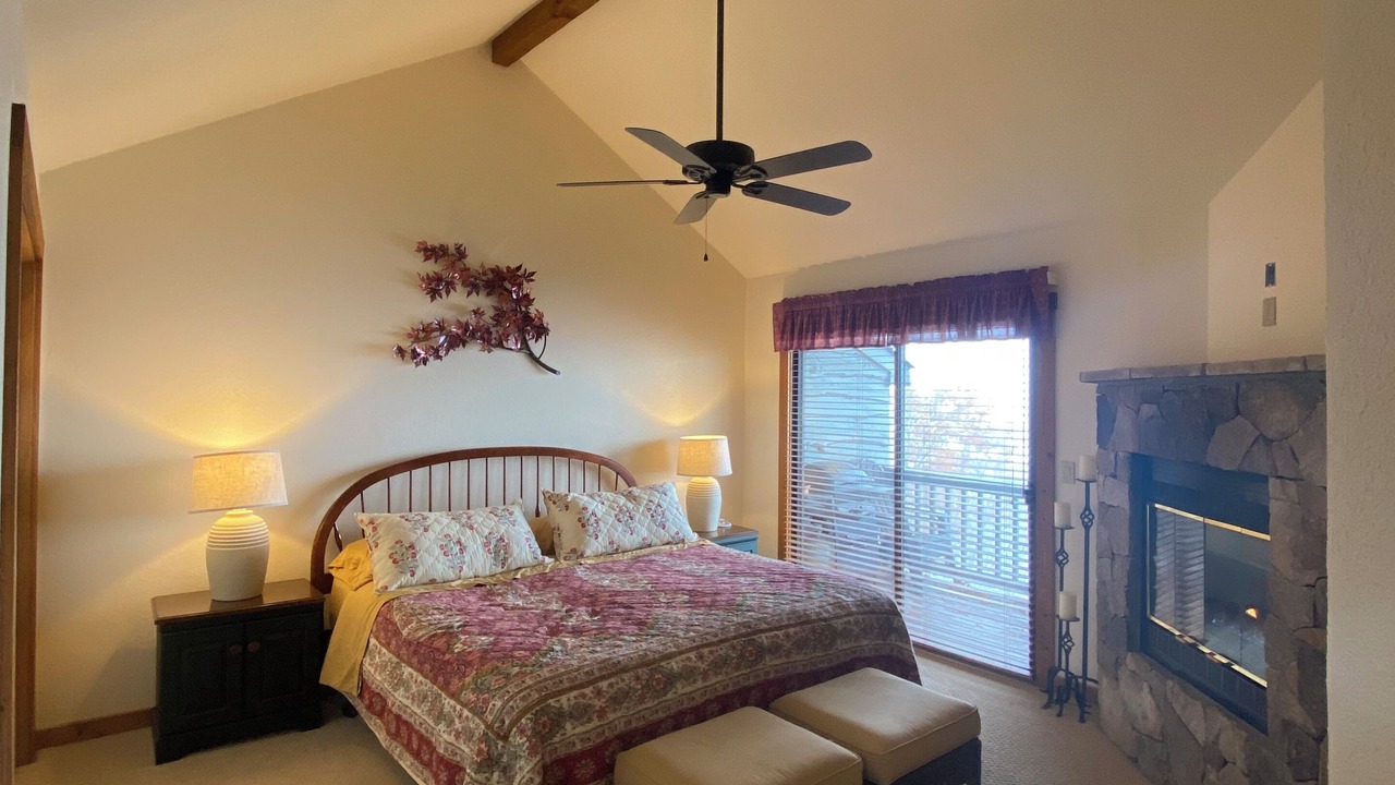 Photo of Bedroom in Burnsville