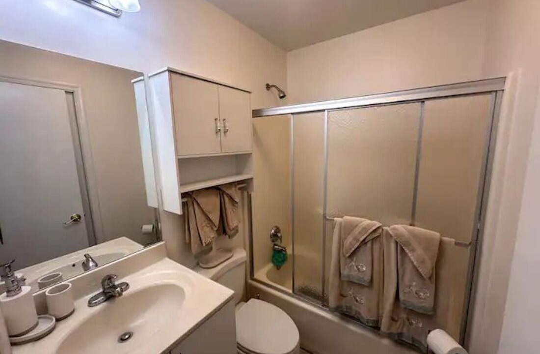 Photo of Bathroom in Colington Harbour