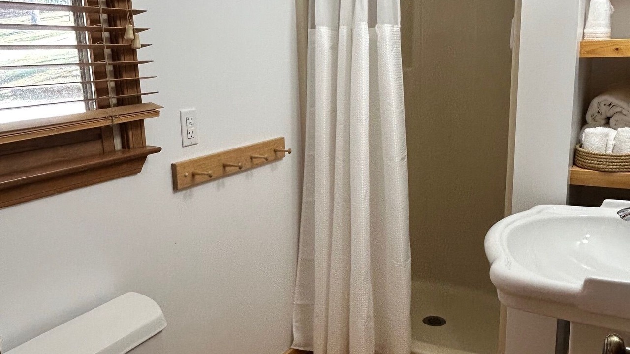 Photo of Bathroom in Scaly Mountain