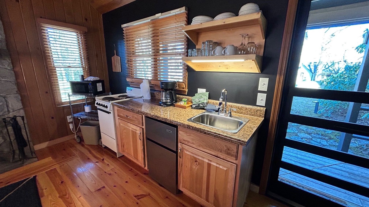 Photo of Kitchen in Scaly Mountain