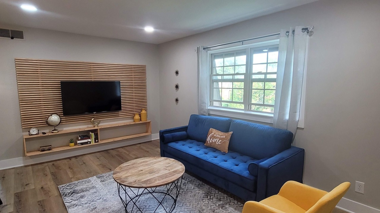 Photo of Livingroom in Carrboro