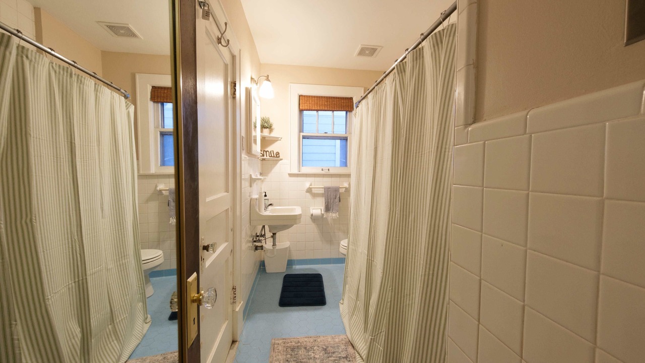 Photo of Bathroom in Cahal Street Group