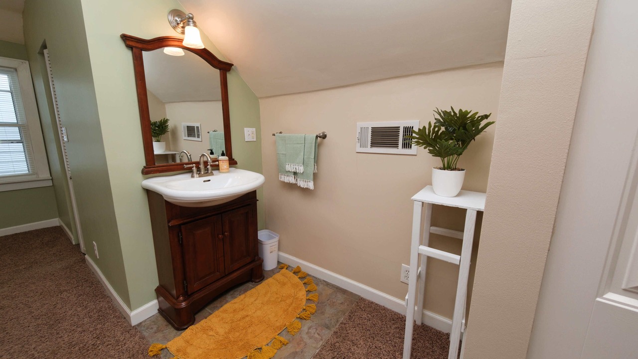 Photo of Bathroom in Cahal Street Group