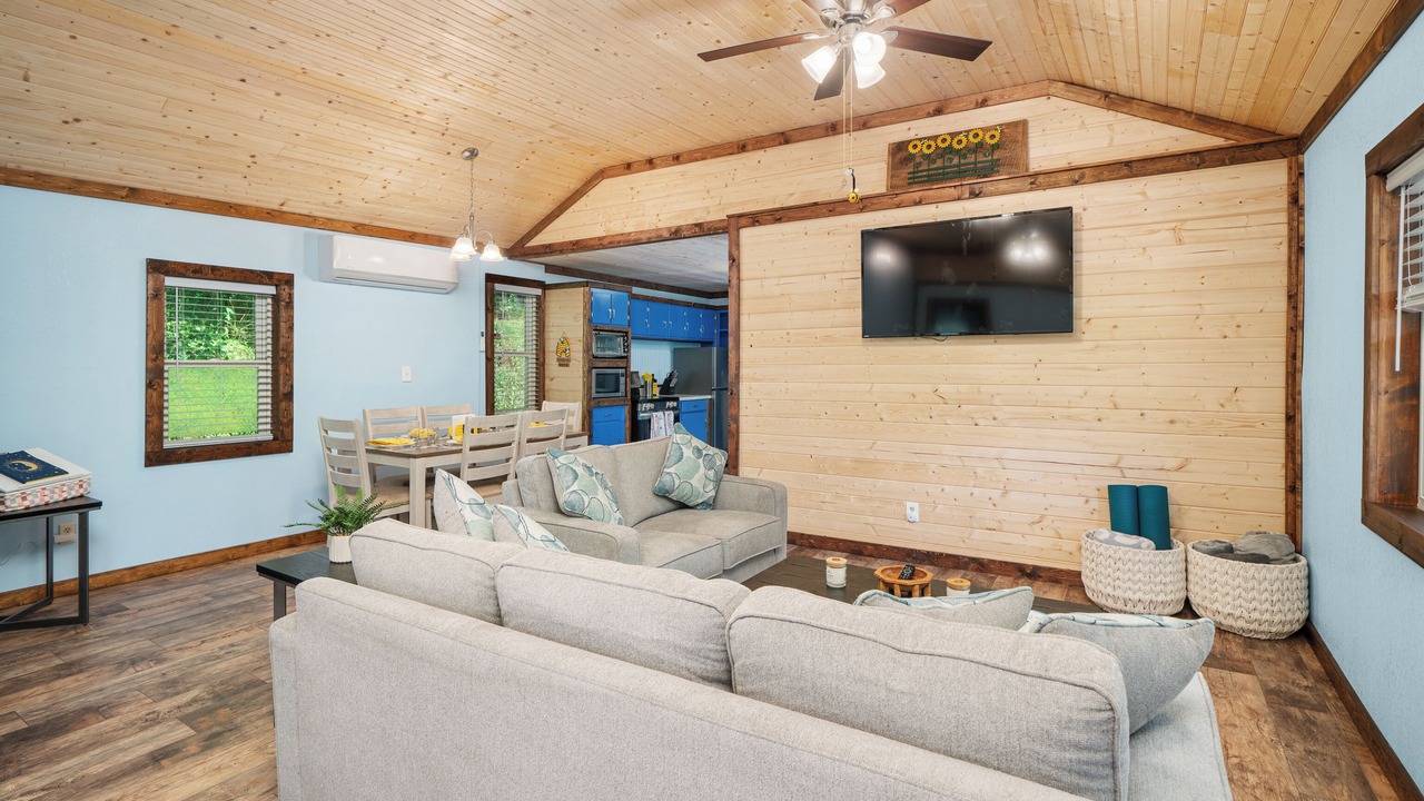 Photo of Livingroom in Bakersville