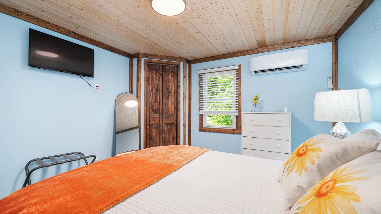 Photo of Bedroom in Bakersville