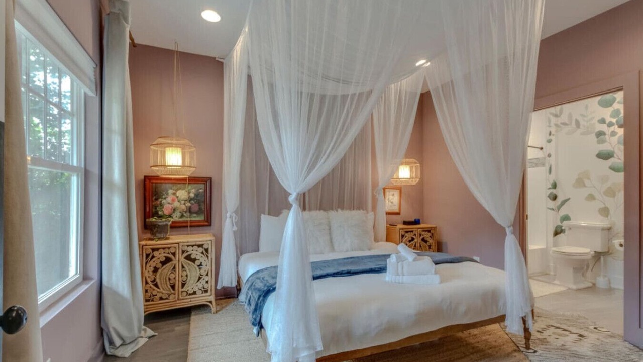 Photo of Bedroom in Historic Waverly