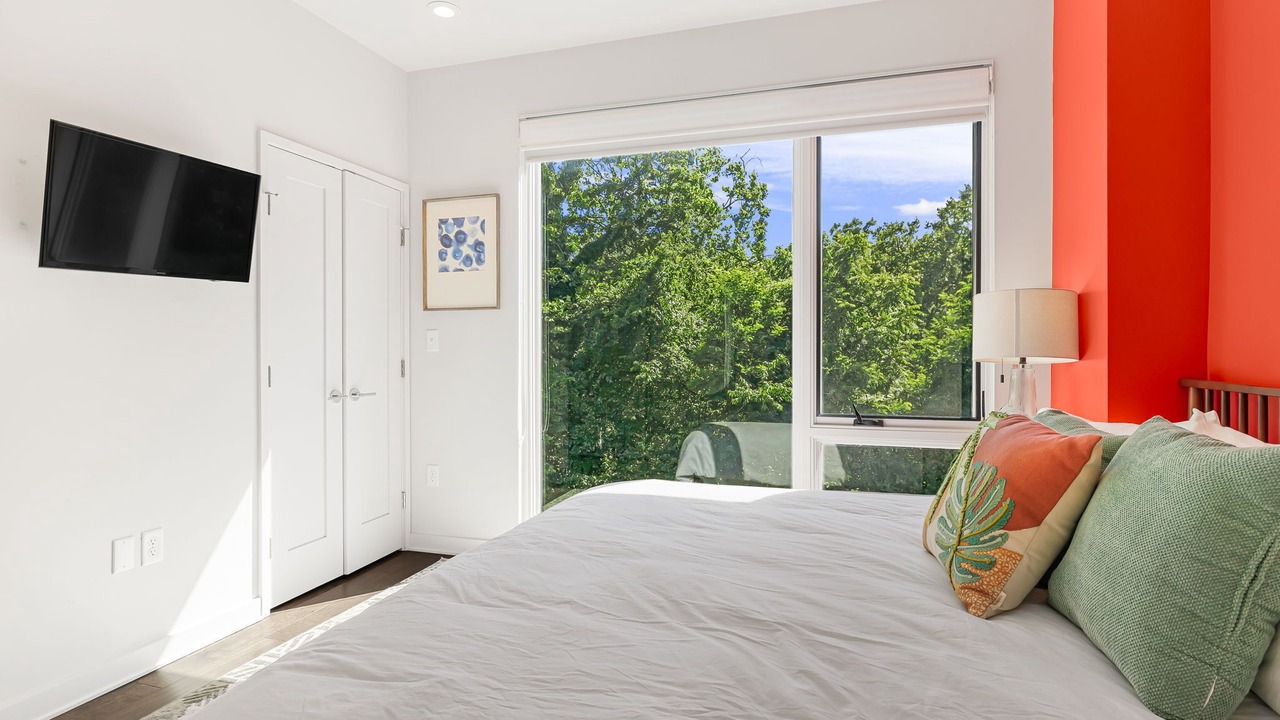 Photo of Bedroom in Historic Montford