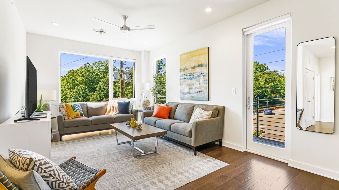 Photo of Livingroom in Historic Montford