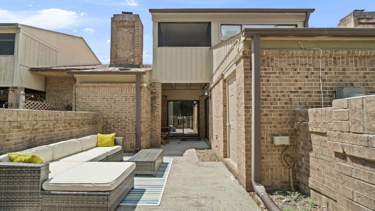 Photo of Patio Balcony in Cameron Wood