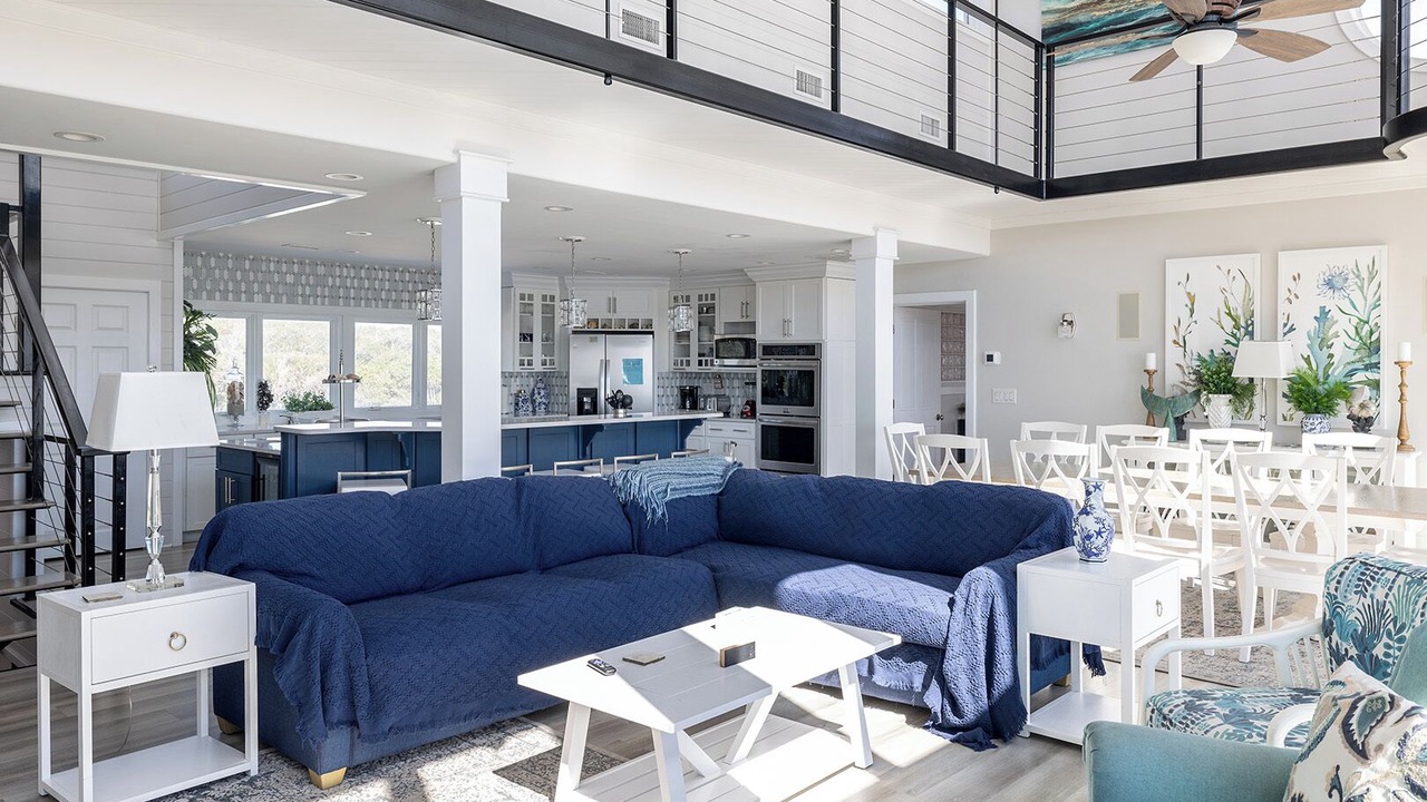 Photo of Livingroom in Pine Knoll Shores