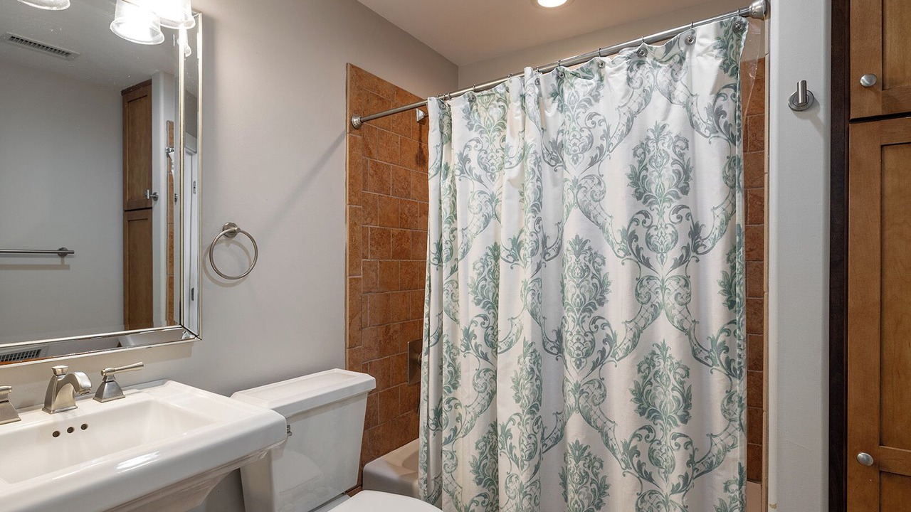 Photo of Bathroom in Pine Knoll Shores