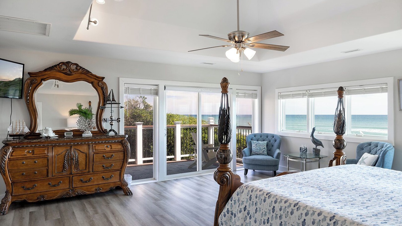 Photo of Bedroom in Pine Knoll Shores