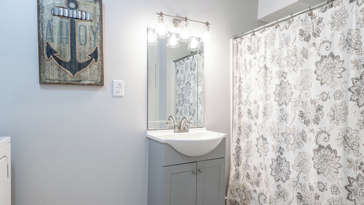 Photo of Bathroom in Pine Knoll Shores
