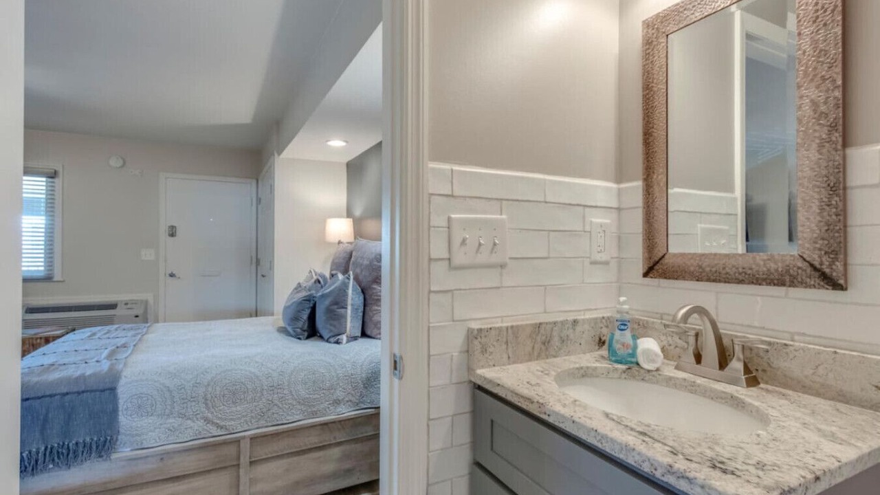 Photo of Bathroom in Melrose