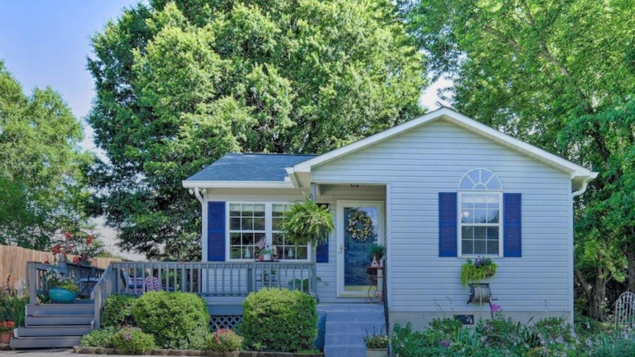 Photo of Outdoor in Mayhew