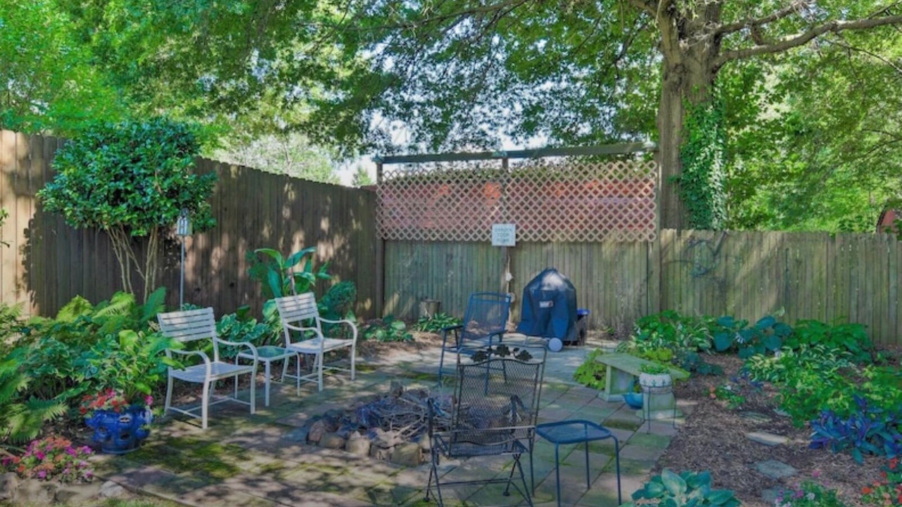 Photo of Outdoor in Mayhew