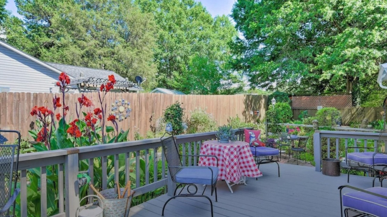 Photo of Outdoor in Mayhew
