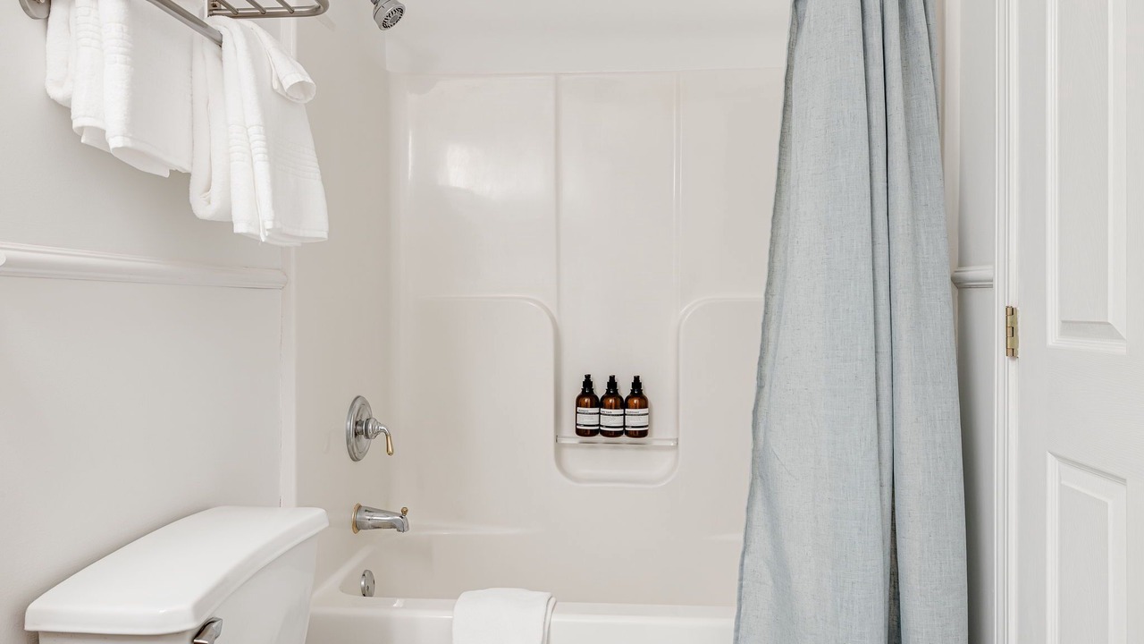 Photo of Bathroom in Alexander