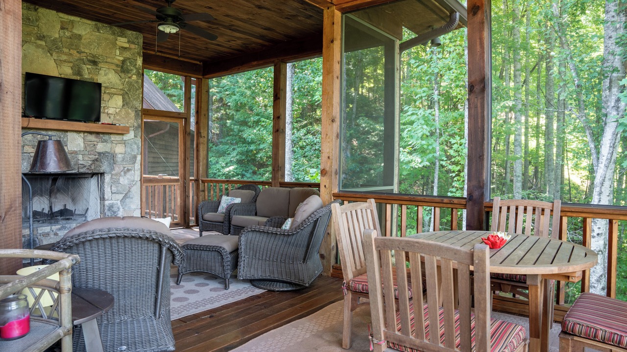 Photo of Livingroom in Bear Lake Reserve
