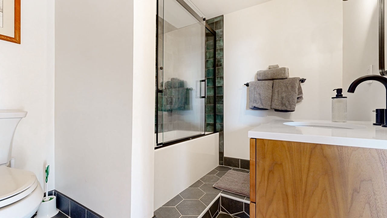 Photo of Bathroom in Alexander