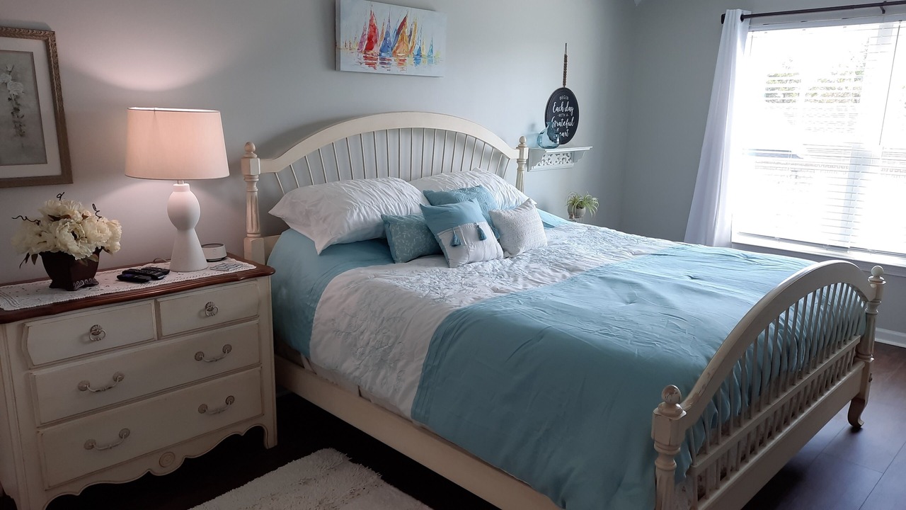 Photo of Bedroom in Myrtle Grove