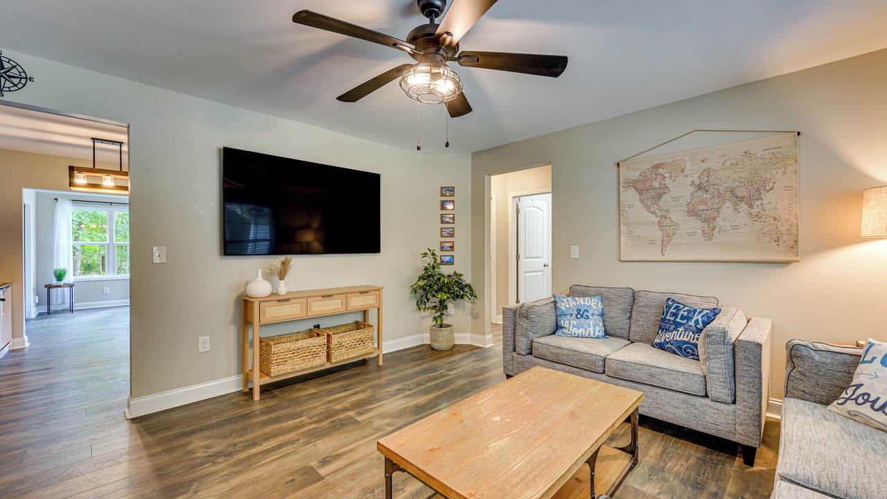 Photo of Livingroom in Monroe