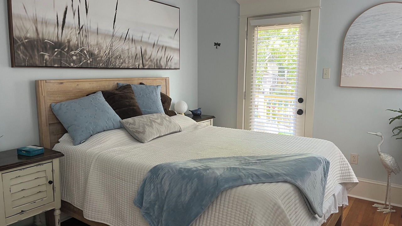 Photo of Bedroom in Oakwood Historic District