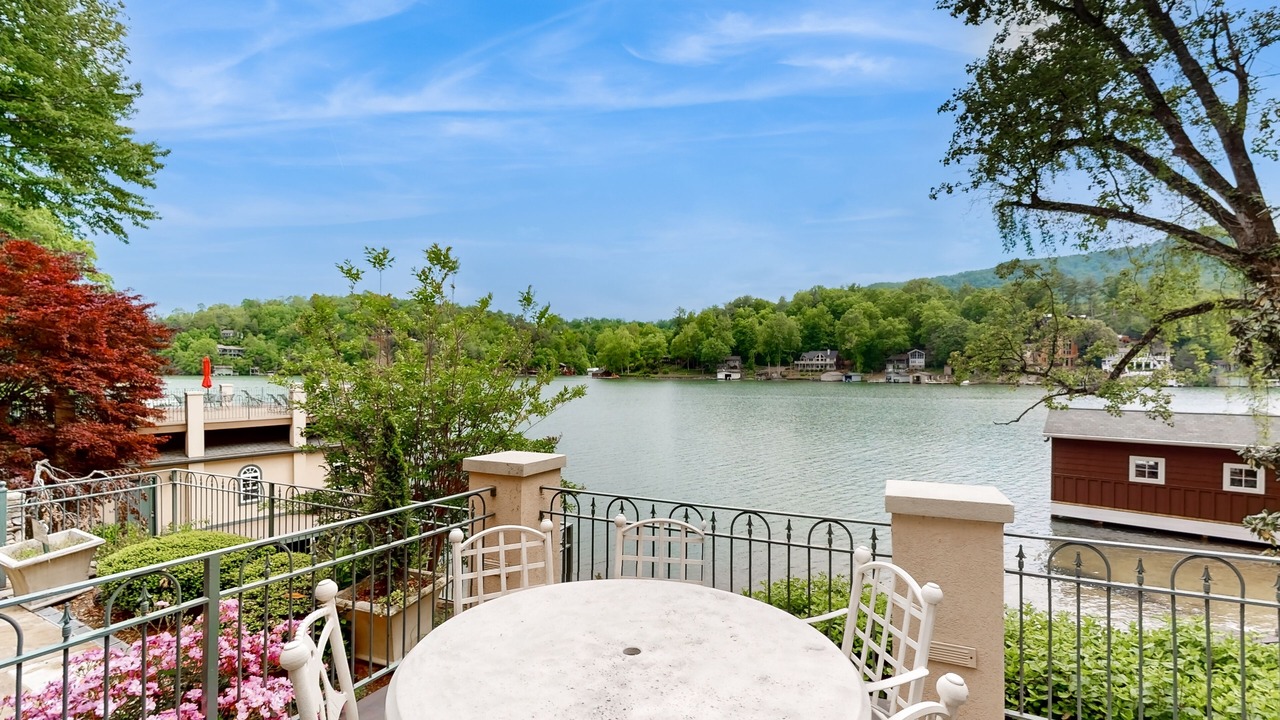 Photo of Outdoor in Lake Lure