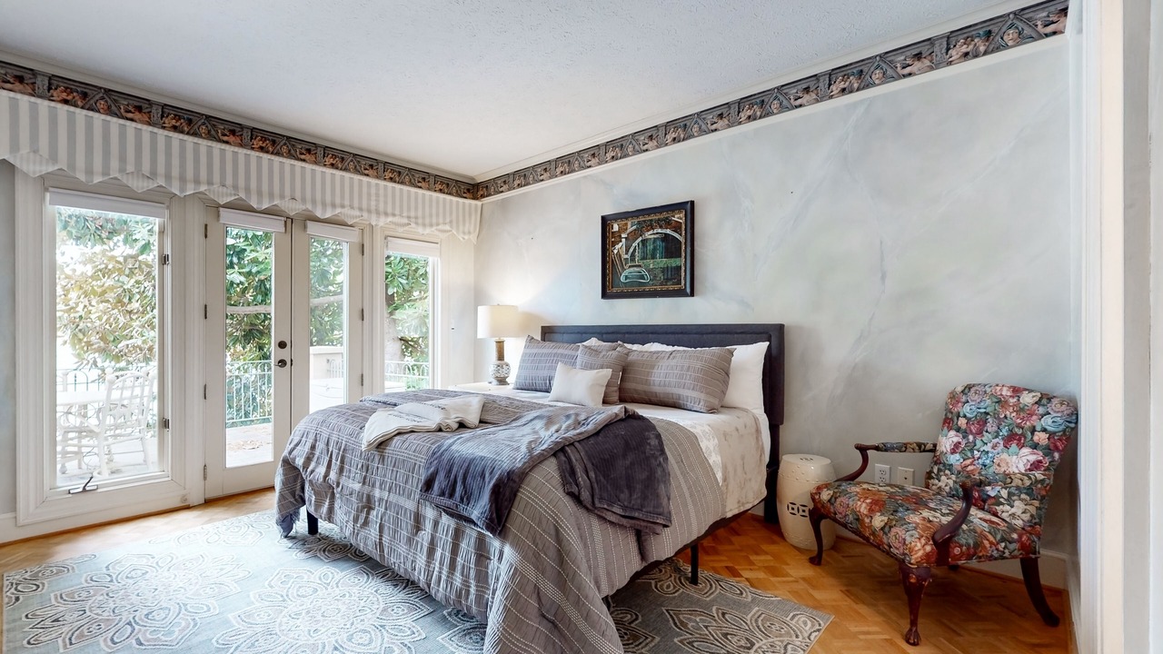 Photo of Bedroom in Lake Lure