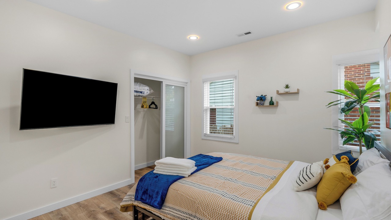 Photo of Bedroom in Plaza Midwood