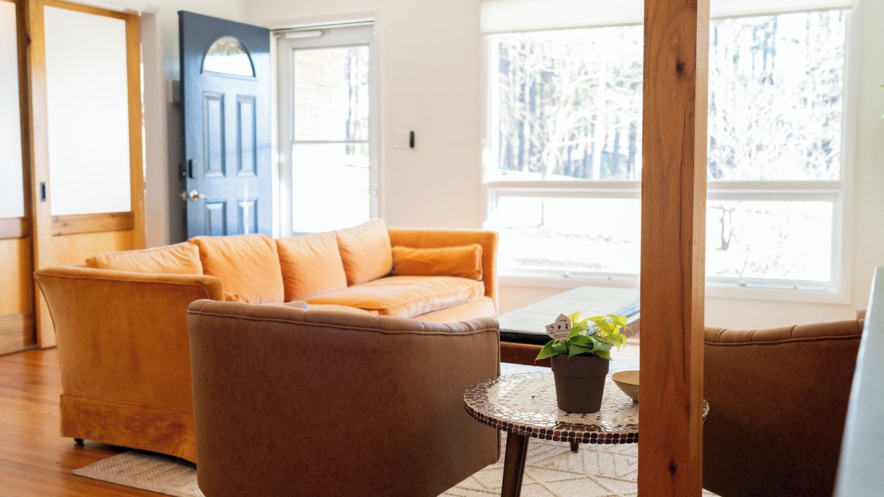 Photo of Livingroom in Downtown