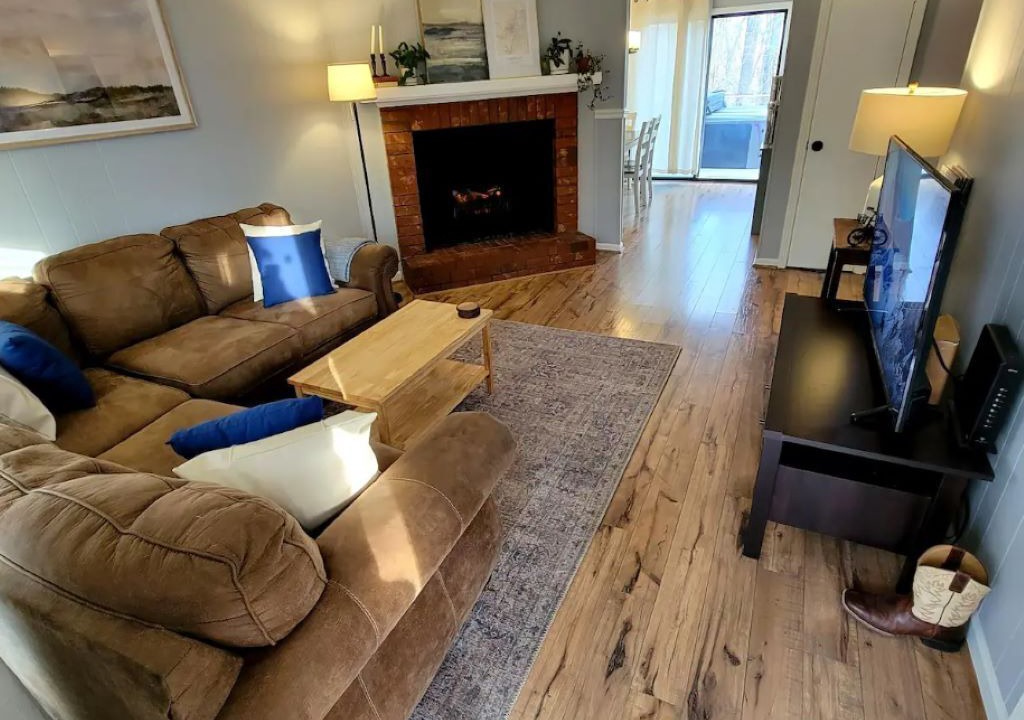 Photo of Livingroom in Waterfalls Park