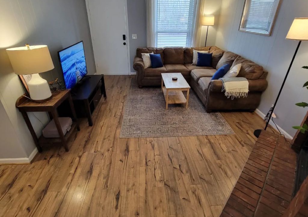 Photo of Livingroom in Waterfalls Park