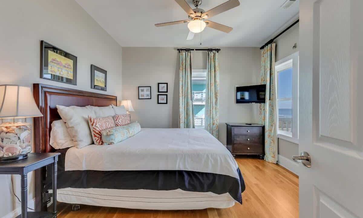 Photo of Bedroom in North Carolina Coast