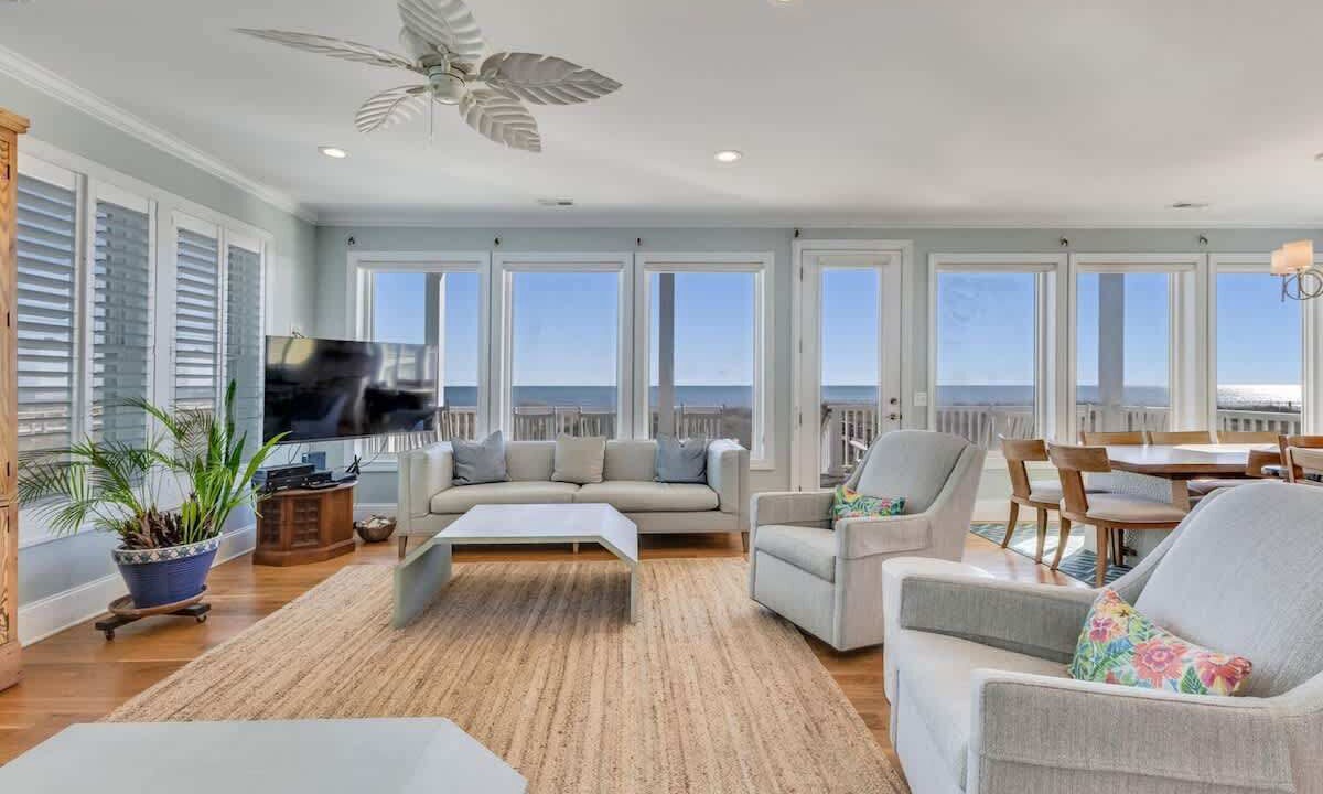 Photo of Livingroom in North Carolina Coast