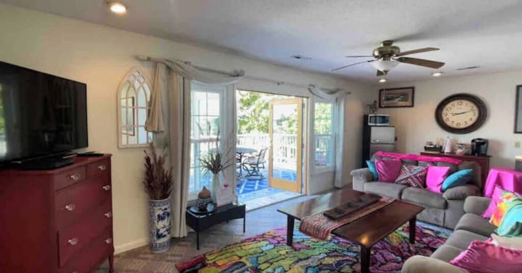 Photo of Livingroom in Elizabeth City