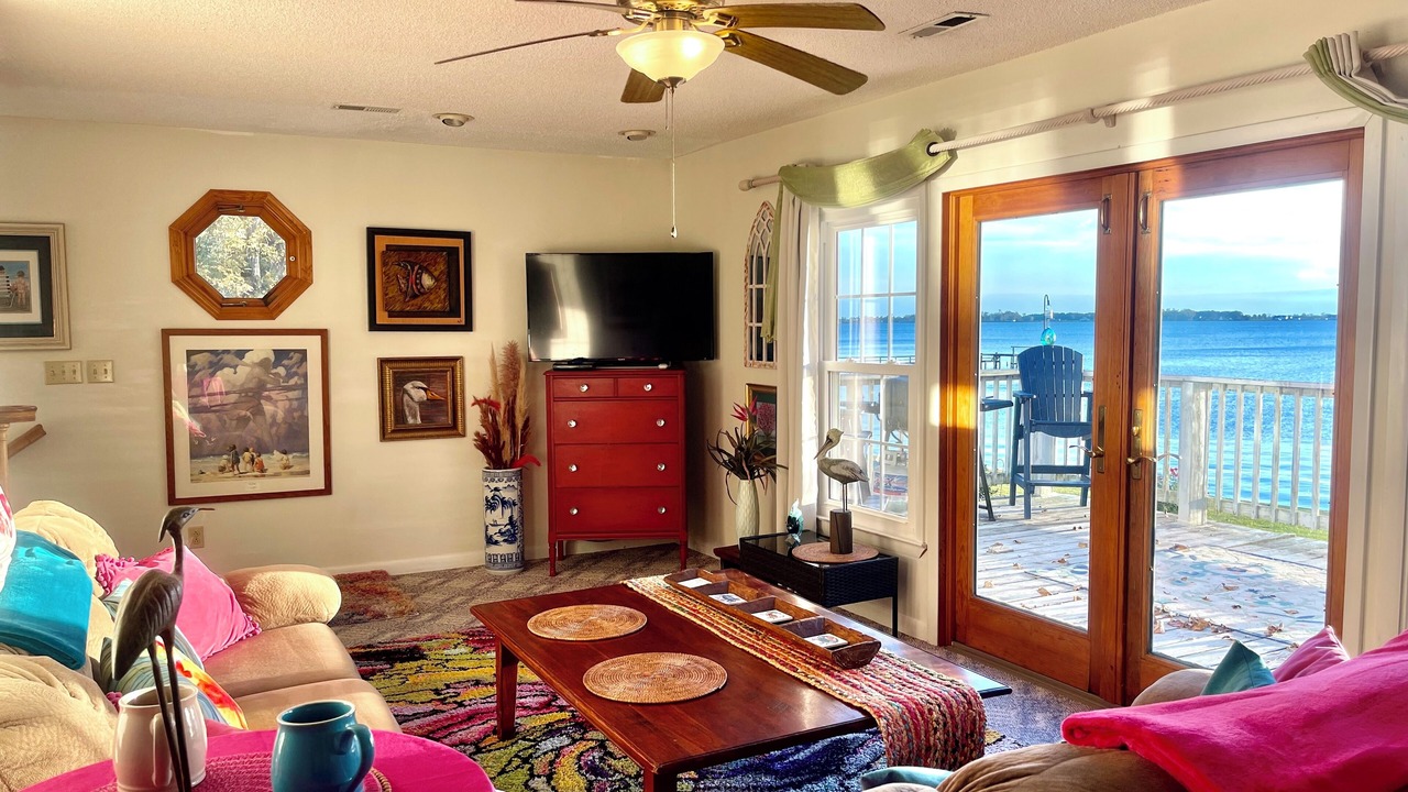 Photo of Livingroom in Elizabeth City
