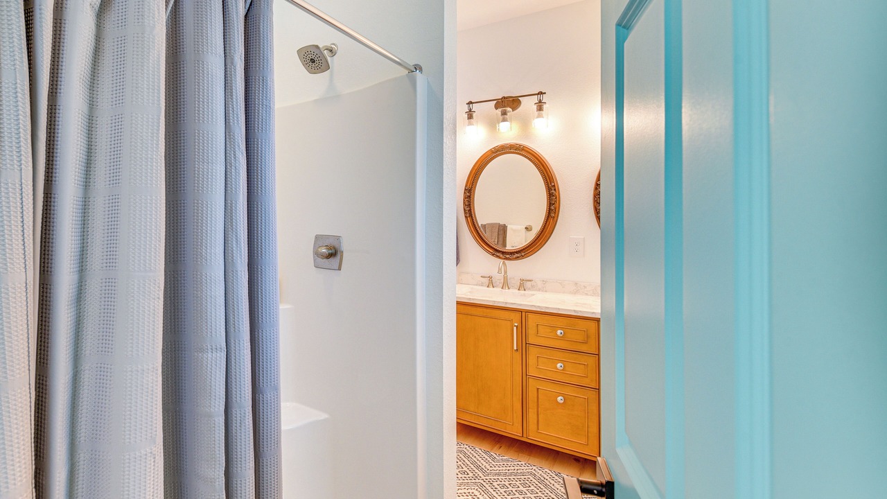 Photo of Bathroom in Manteo