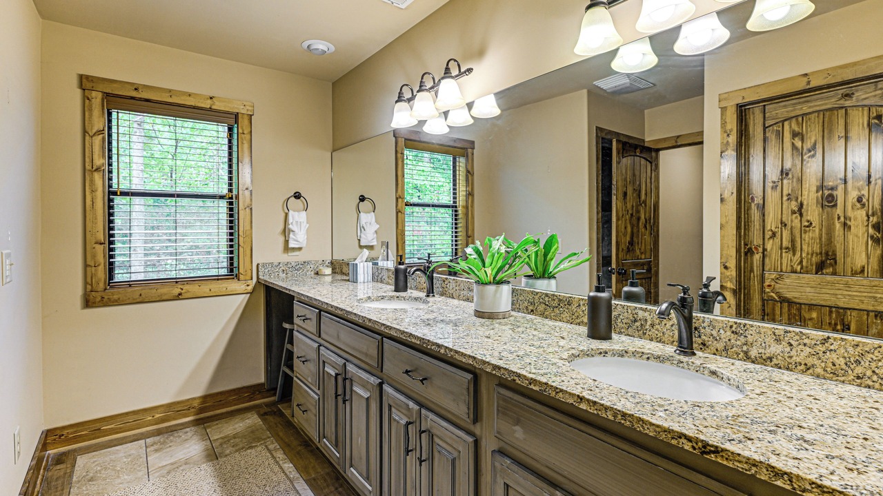 Photo of Bathroom in Otto