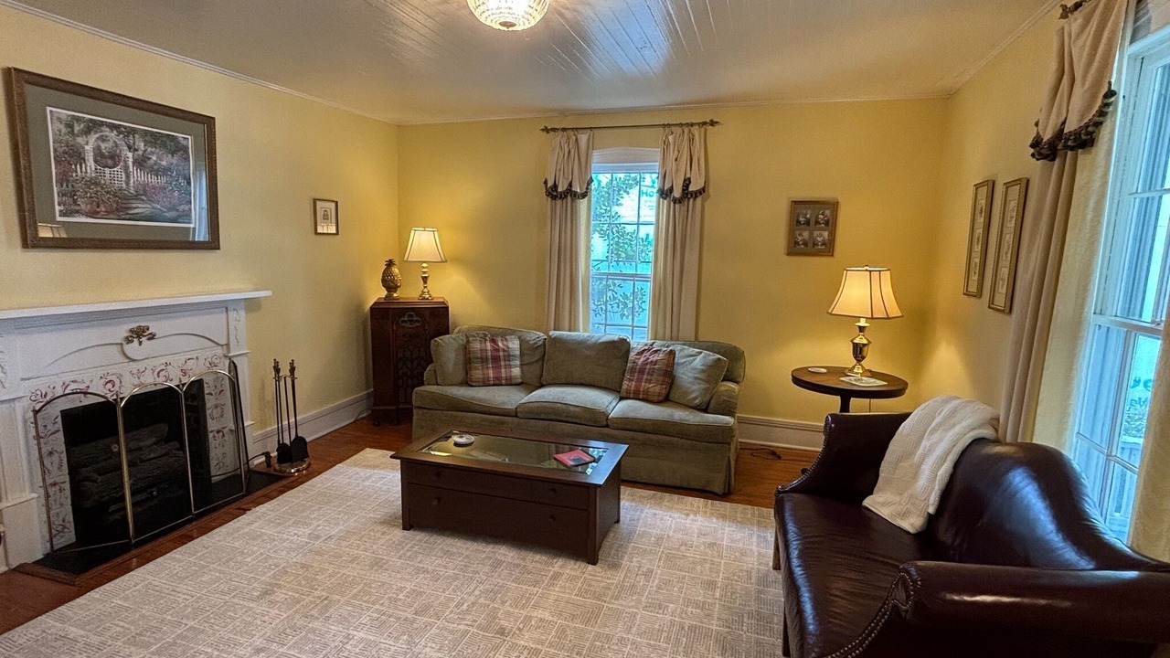 Photo of Livingroom in Washington