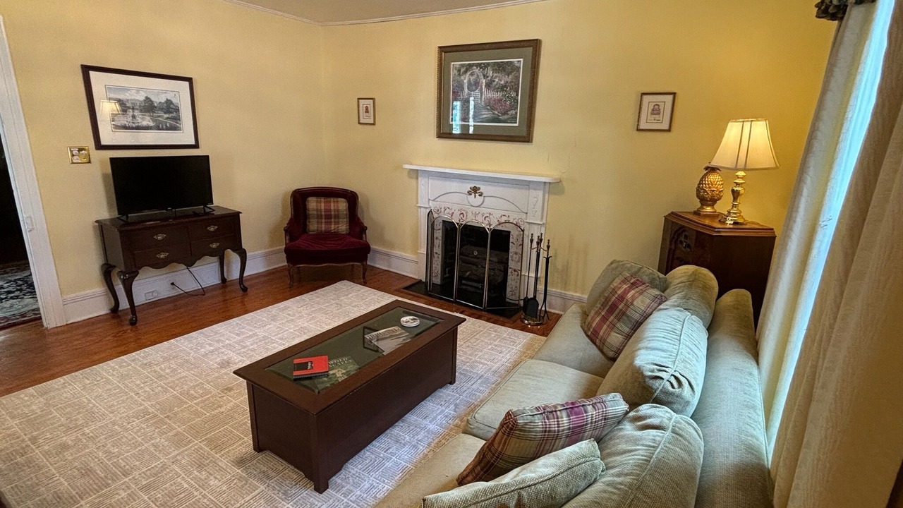 Photo of Livingroom in Washington