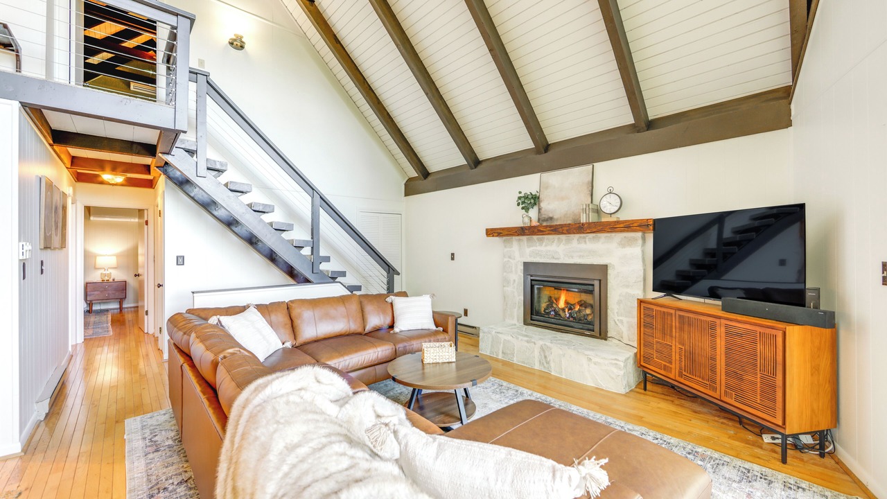 Photo of Livingroom in Brevard