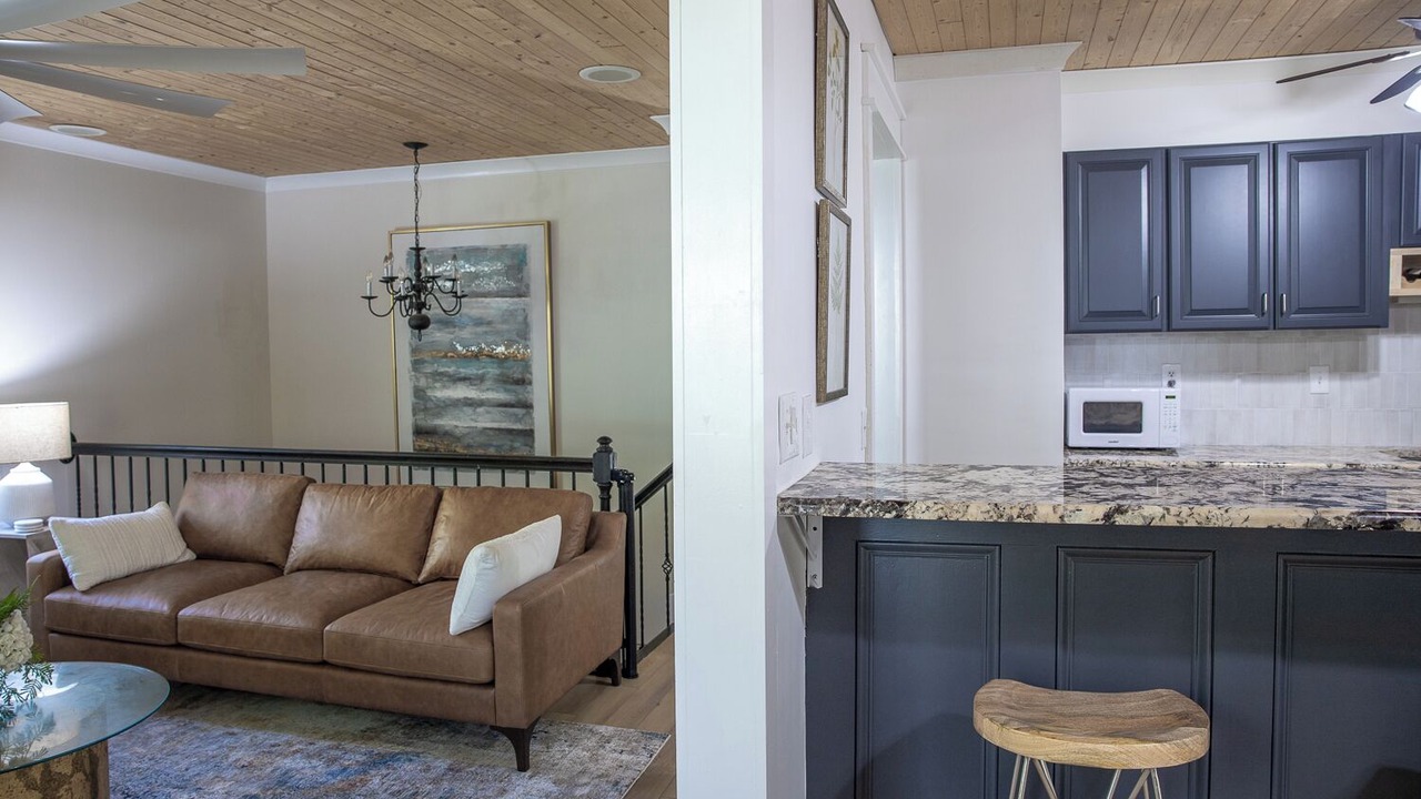 Photo of Livingroom in North Raleigh