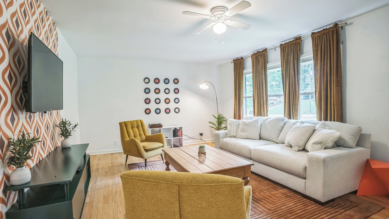 Photo of Livingroom in Northeast Raleigh