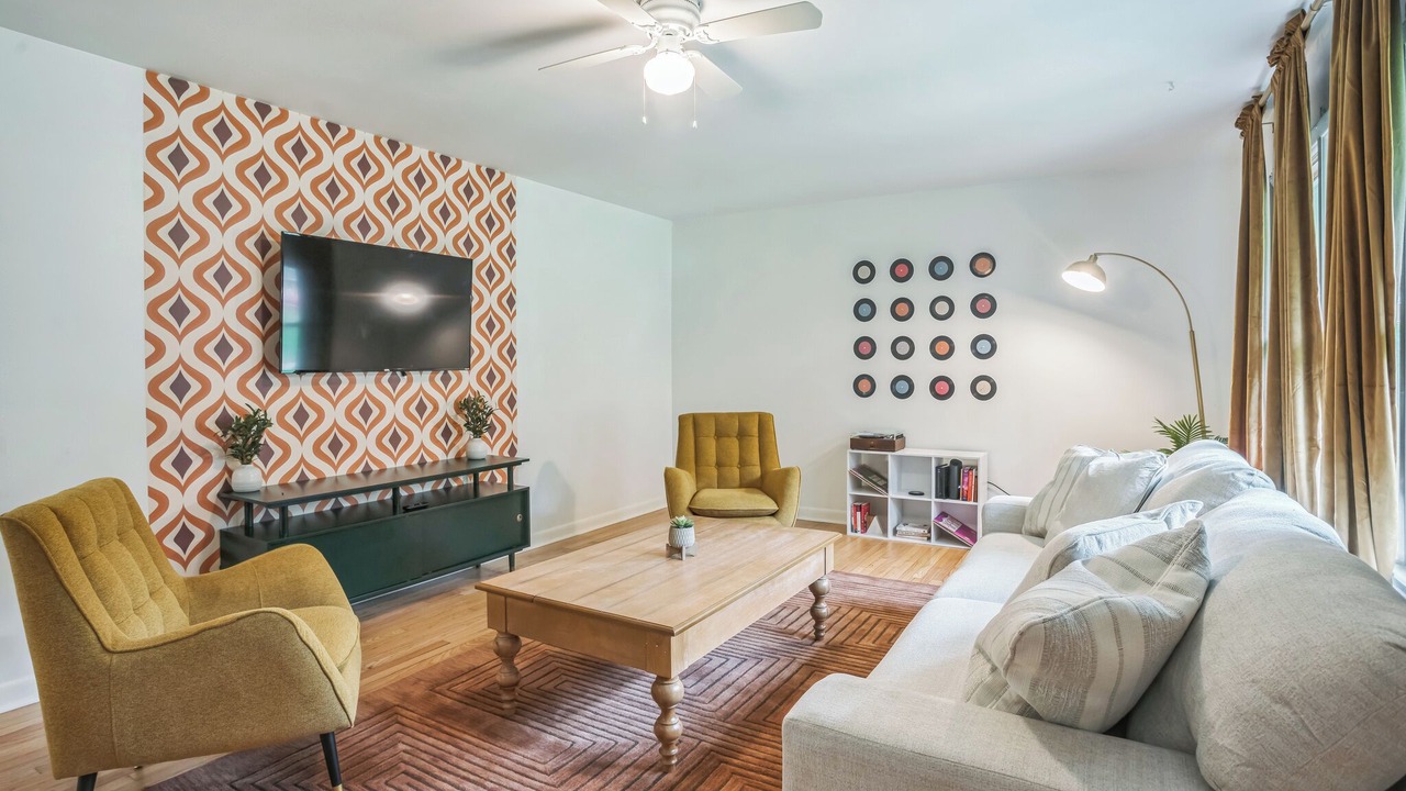Photo of Livingroom in Northeast Raleigh